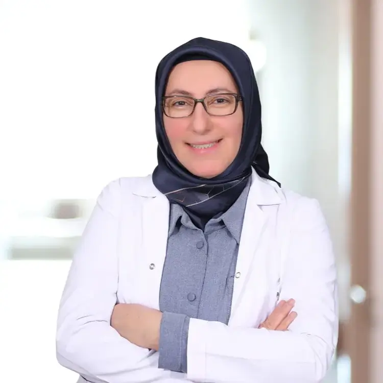 البروفيسور الدكتورة دوردانه أكسوي طبيبة اعصاب في توكات