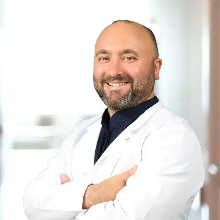 أخصائي طب الطوارئ والتخدير والانعاش في اسطنبول الدكتور مراد يونسوف