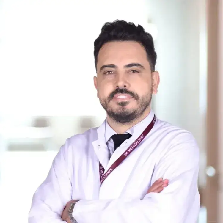 طبيب هذمية في بورصة الدكتور مصطفى أوزيل