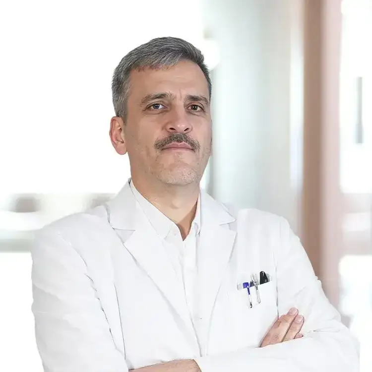 أخصائي اشعة في مستشفى ميديكال بارك كارادينيز طرابزون الدكتور مصطفى بكر